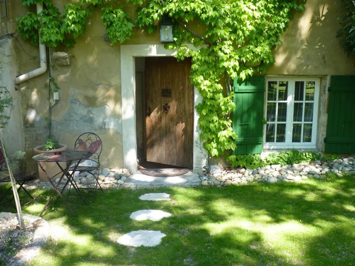 Les Gites Du Domaine De Rhodes Avignon Holiday home