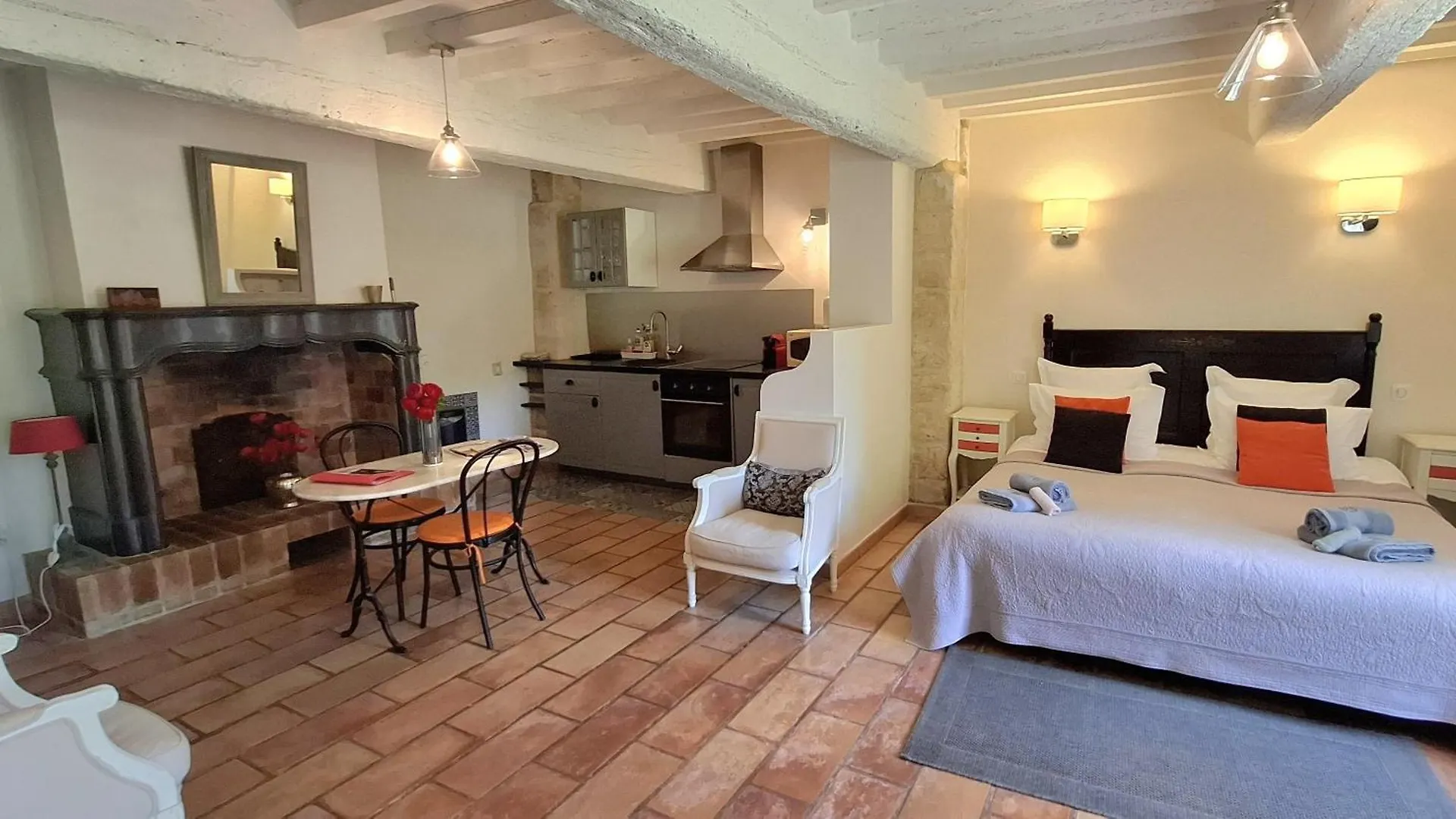 Les Gites Du Domaine De Rhodes Avignon France