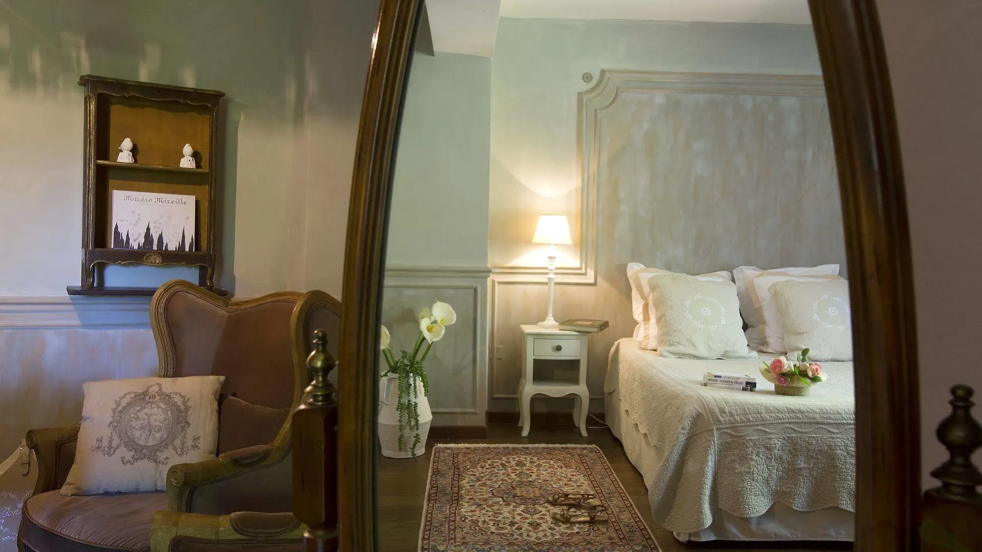 Holiday home Les Gites Du Domaine De Rhodes Avignon