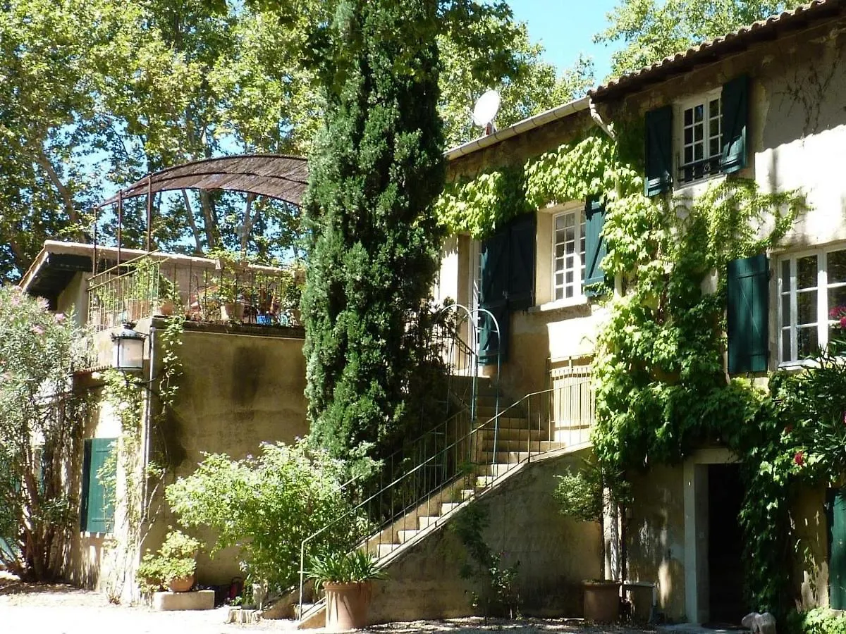 Les Gites Du Domaine De Rhodes Avignon France