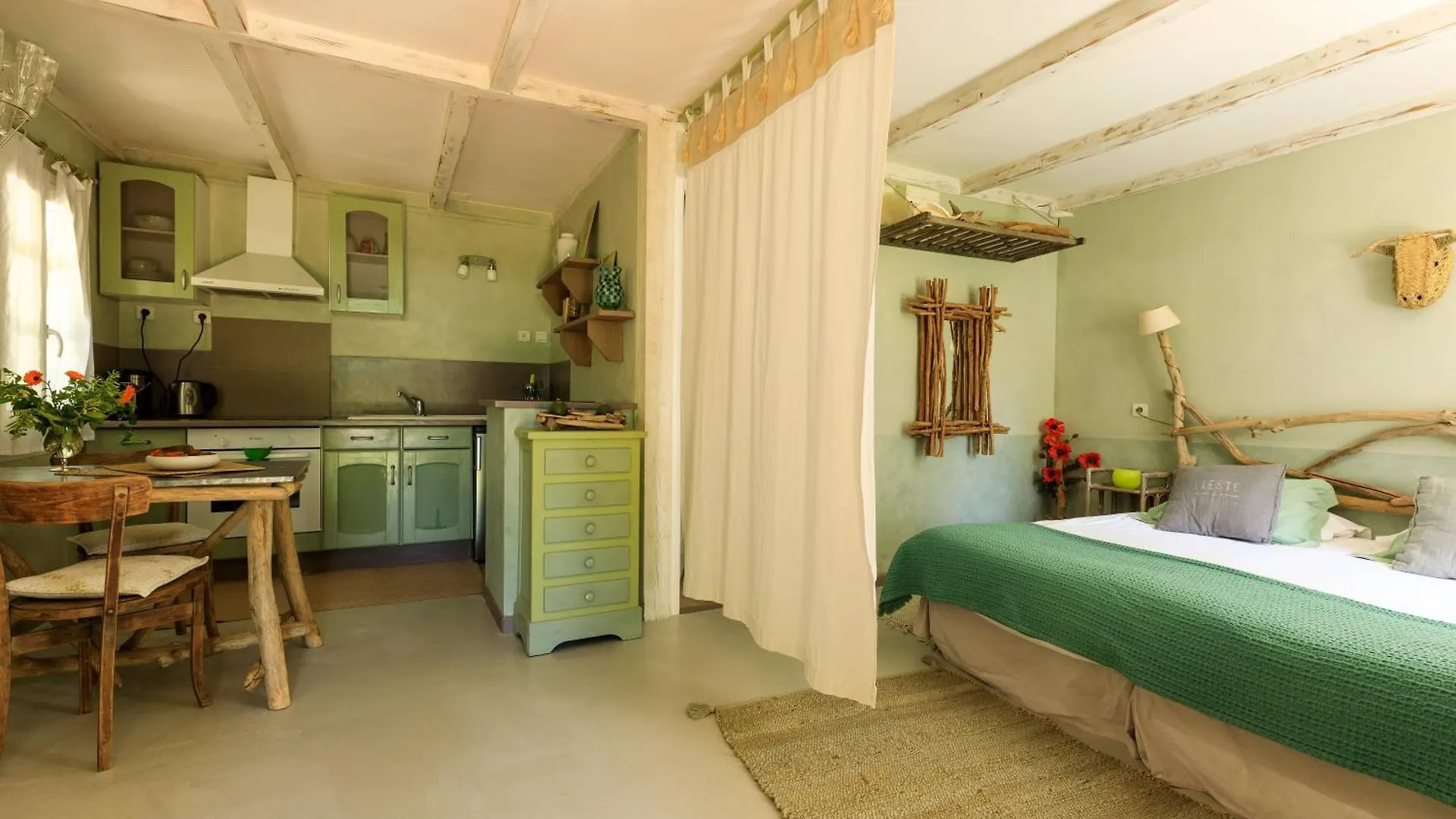 Les Gites Du Domaine De Rhodes Avignon Holiday home