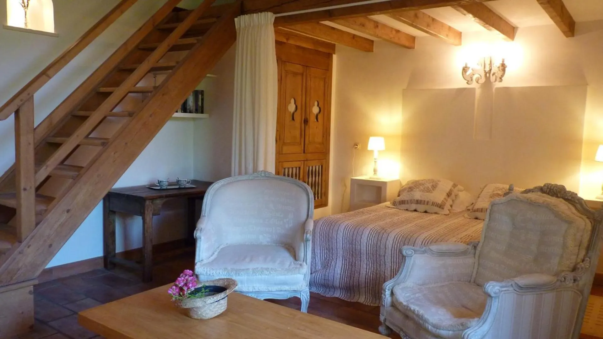 Les Gites Du Domaine De Rhodes Avignon